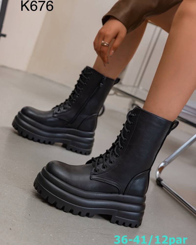 Kozaki damskie Roz 36-41/ 12 par